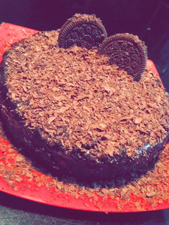 બિસ્કીટ કેક (Biscuit Cake Recipe In Gujarati) રેસીપી મુખ્ય ફોટો