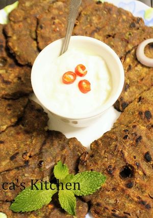 A picture of Kasuri Methi Thalipeeth.