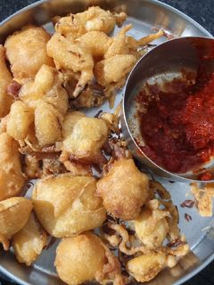 ડુંગળી બટેકા ના ભજીયા (Dungri Bataka Bhajiya Recipe In Gujarati) રેસીપી મુખ્ય ફોટો