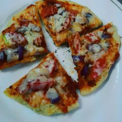 A picture of Kulcha Pan Pizza.