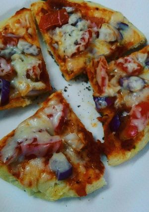 A picture of Kulcha Pan Pizza.