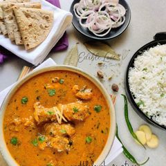A picture of Chicken Curry.