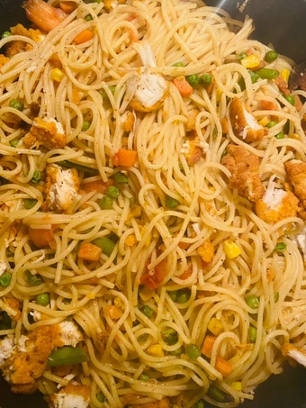 Easy Way Make Recipe Crispy chicken bites in spaghettis😋 that is Can Pamper Your Tongue, So Delicious}