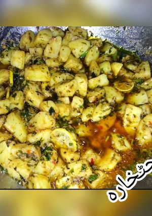 A picture of Alu chatkhara.