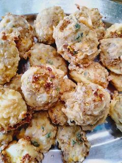 Una foto de Huevos rellenos fritos🥚🥚