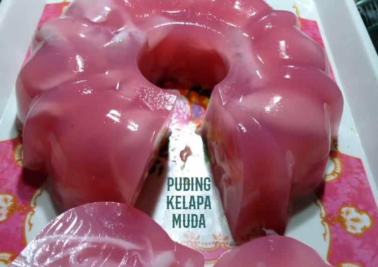 Puding kelapa muda