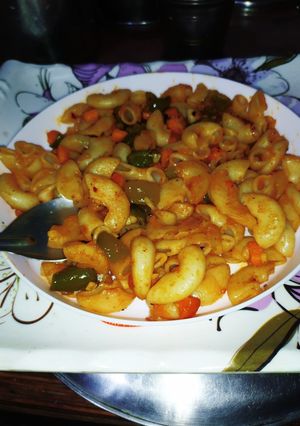 वेज मेकरोनी (Veg macaroni recipe in hindi) रेसिपी मुख्य फोटो