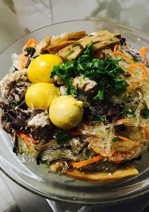 Hình của món Miến xào măng khô.