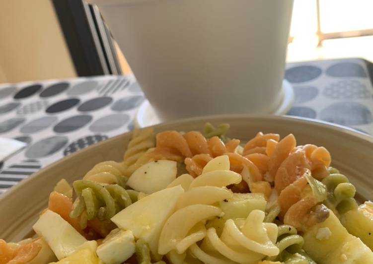 Ensalada de pasta tricolor