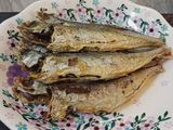 Cá nục chiên giòn
