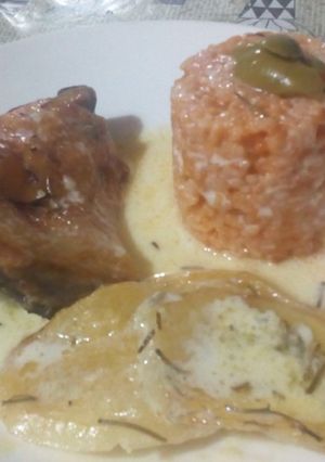 Una foto de Pollo al horno (sin aceite) con papas y crema😁