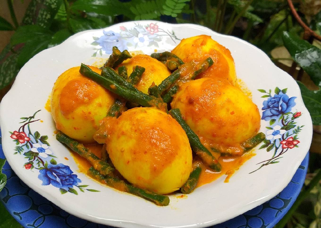 Telur rebus kacang panjang bumbu kuning