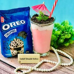 A picture of Strawberry Plant shake.