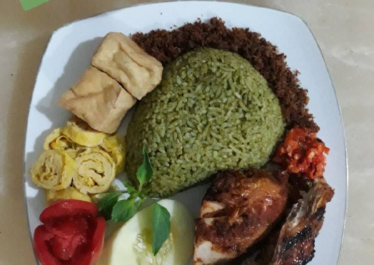 Nasi hijau daun kelor