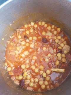 Una foto de Callos con garbanzos