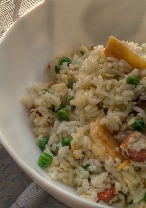 A picture of Nasi Goreng Kacang Polong Sosis / Sausage & Peas Fried Rice.