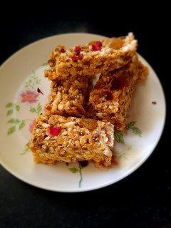 A picture of Granola bar.