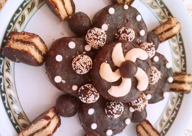 Recipe of Quick Chocolate dates palm-biscuit cake