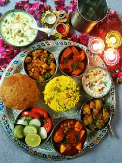 दीपावली स्पेशल थाली (Deepawali special thali recipe in Hindi) रेसिपी मुख्य फोटो