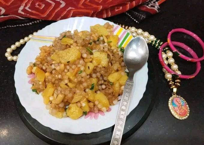 Sabudana Khichri Recipe by Aruna Thapar - Cookpad