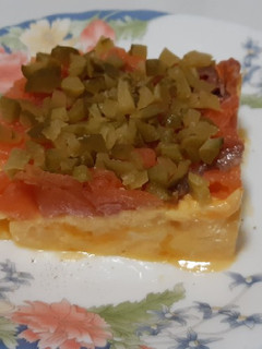 Una foto de Huevos revueltos con salmón ahumado