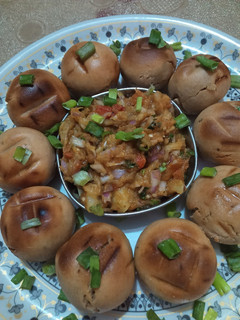 बाटी चोखा (Baati chokha recipe in Hindi) रेसिपी मुख्य फोटो