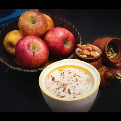 A picture of Apple kheer.
