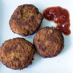 A picture of Veg Cutlet.