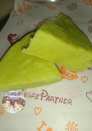 รูปของ เค้กชิฟฟ่อนกึ่งมูสเต้าหู้ (Tofu Soufflé Cake)