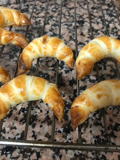 Una foto de Mini croissants de chocolate