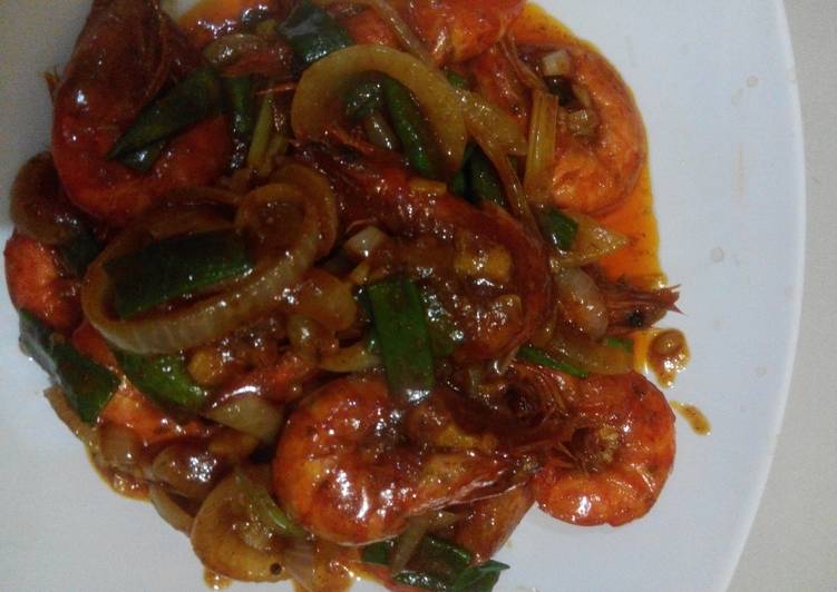 Bagaimana Menyiapkan Udang mentega kecap manis pedas, Enak Banget