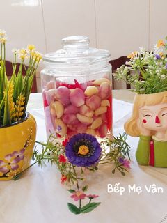 Hình của món Hành tỏi ớt ngâm chua ngọt.