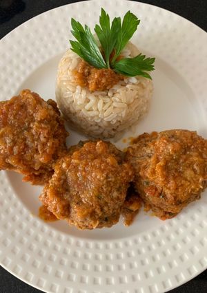 Una foto de Albóndigas con tomate