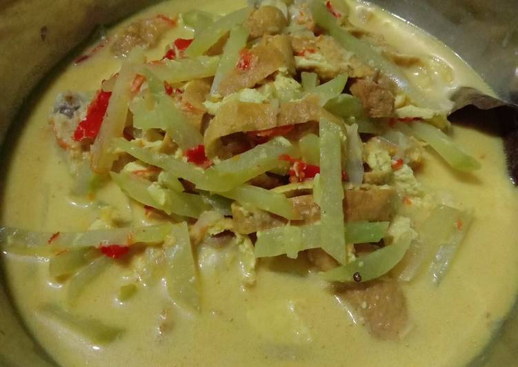 Sayur pedas labu siam dan tahu