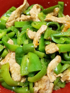 青椒佐甜柿炒肉絲 的食譜成品照片