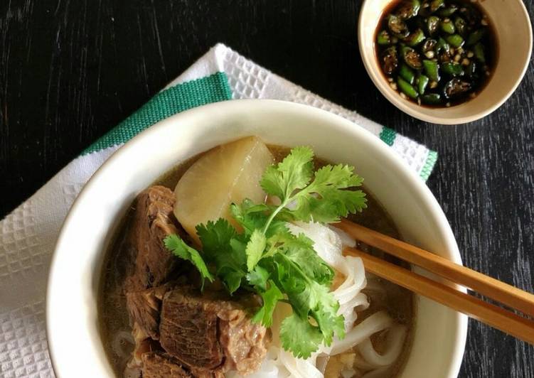 Langkah Mudah untuk Menyiapkan Chinese Beef Noodle Soup, Enak Banget