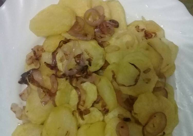 Recipe of Ultimate Lyonnaisse potatoes #potatoescontest#