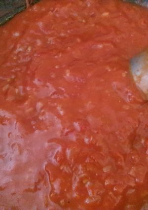 A picture of Pizza sauce.