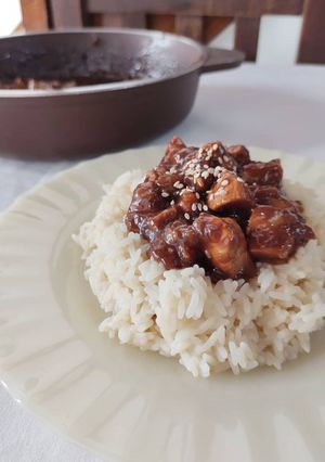 Una foto de Arroz con pollo Teriyaki en Essen
