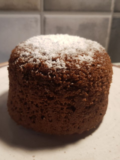 Una foto de Mini torta de chocolate en microondas sin gluten🤩