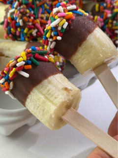 A picture of Chocolate Banana Pops.