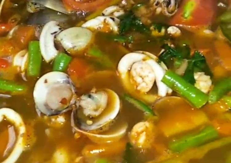 Resep Tomyam Seafood Pelangi 🌈 yang Enak Banget