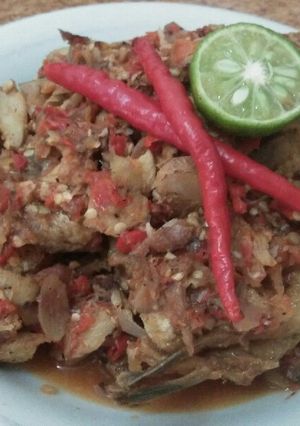 Foto resep Pecak ikan mas endeeusss!