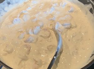 Una foto de Camarones en salsa blanca para pasta