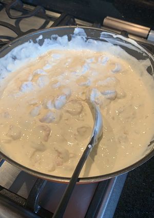 Una foto de Camarones en salsa blanca para pasta