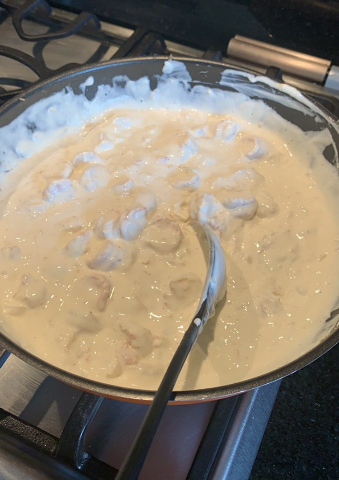 Una foto de Camarones en salsa blanca para pasta