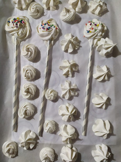 Una foto de Merengues de merengue suizo