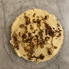 A picture of Snickers bar cheesecake (no bake!).