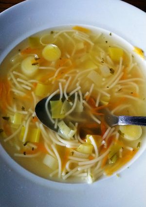 Une photo de Soupe poulet vermicelles rapide
