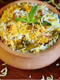 પાલક બિરયાની (Spinach Biryani Recipe In Gujarati) રેસીપી મુખ્ય ફોટો